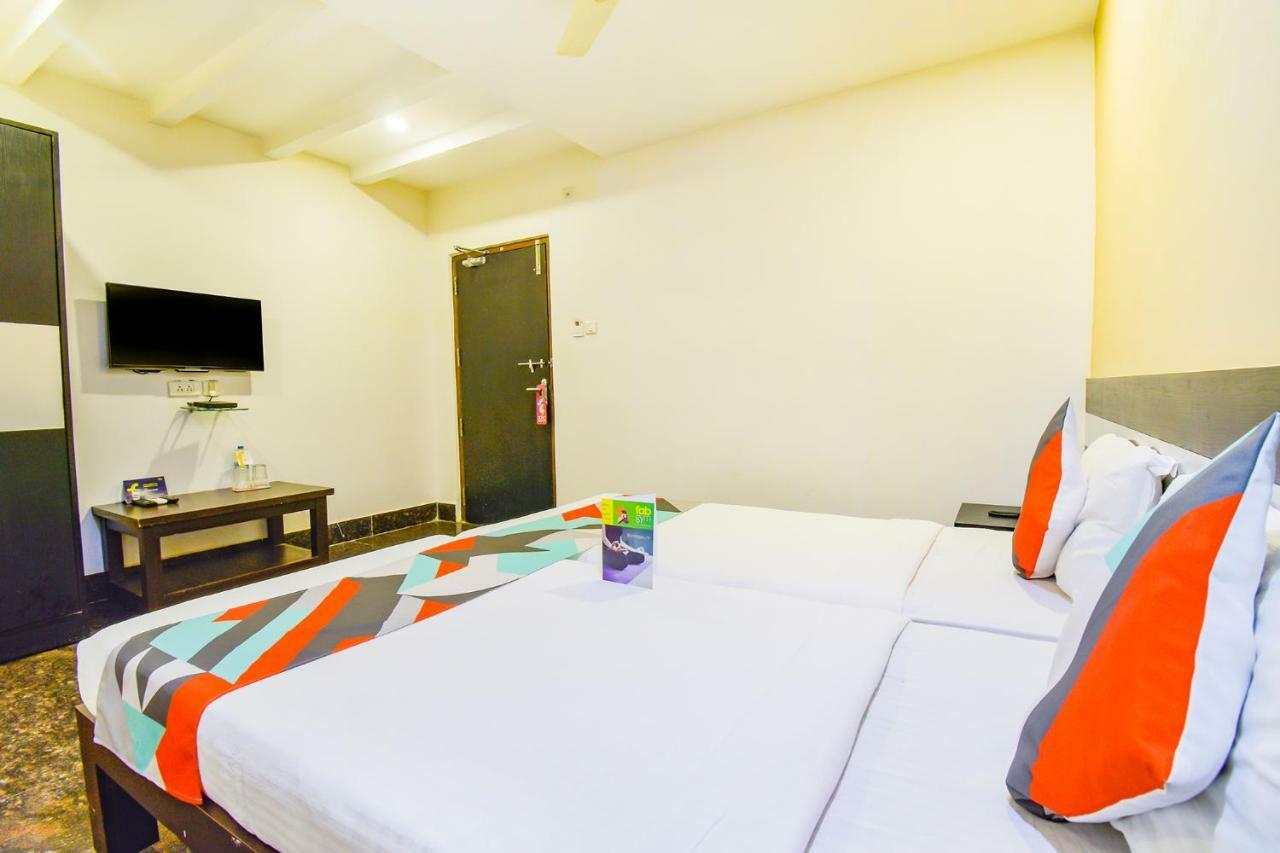 היידראבד Fabexpress Gokul Guest House Ameerpet מראה חיצוני תמונה